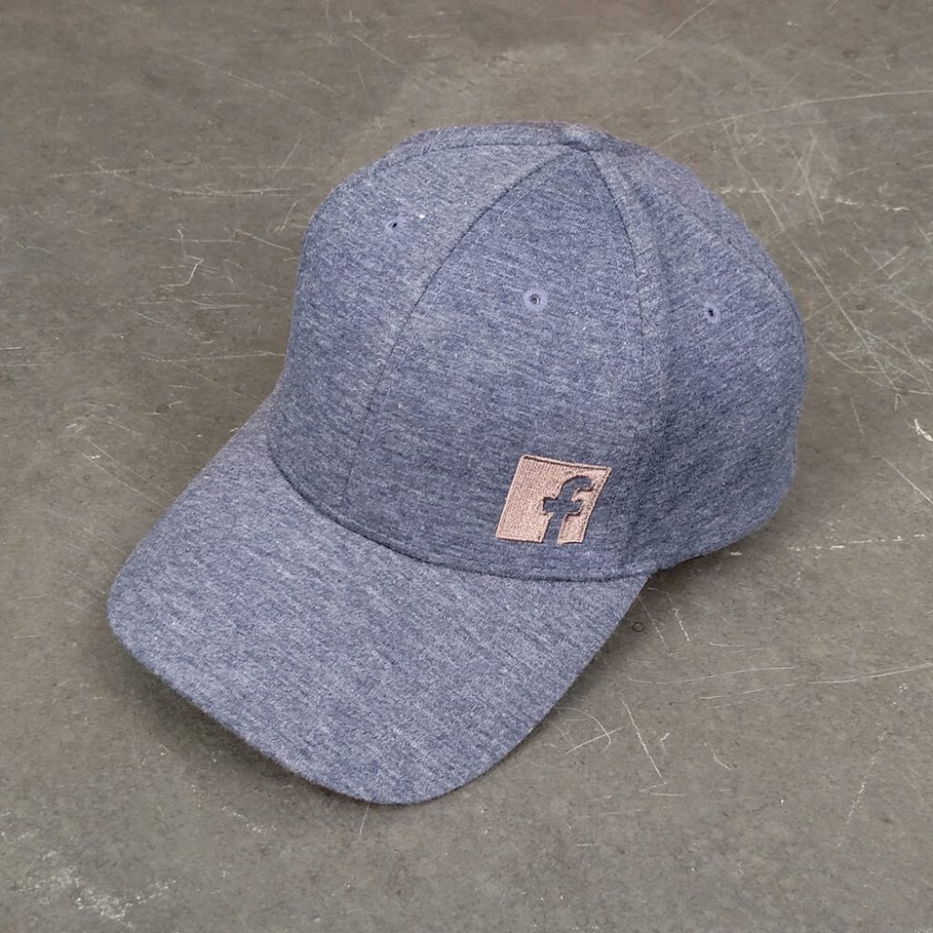 • Medium profile six panel structured cap
• Cotton Jersey 
• Fabric strap with two piece velcro  
• Favicon embroidered on 1 side